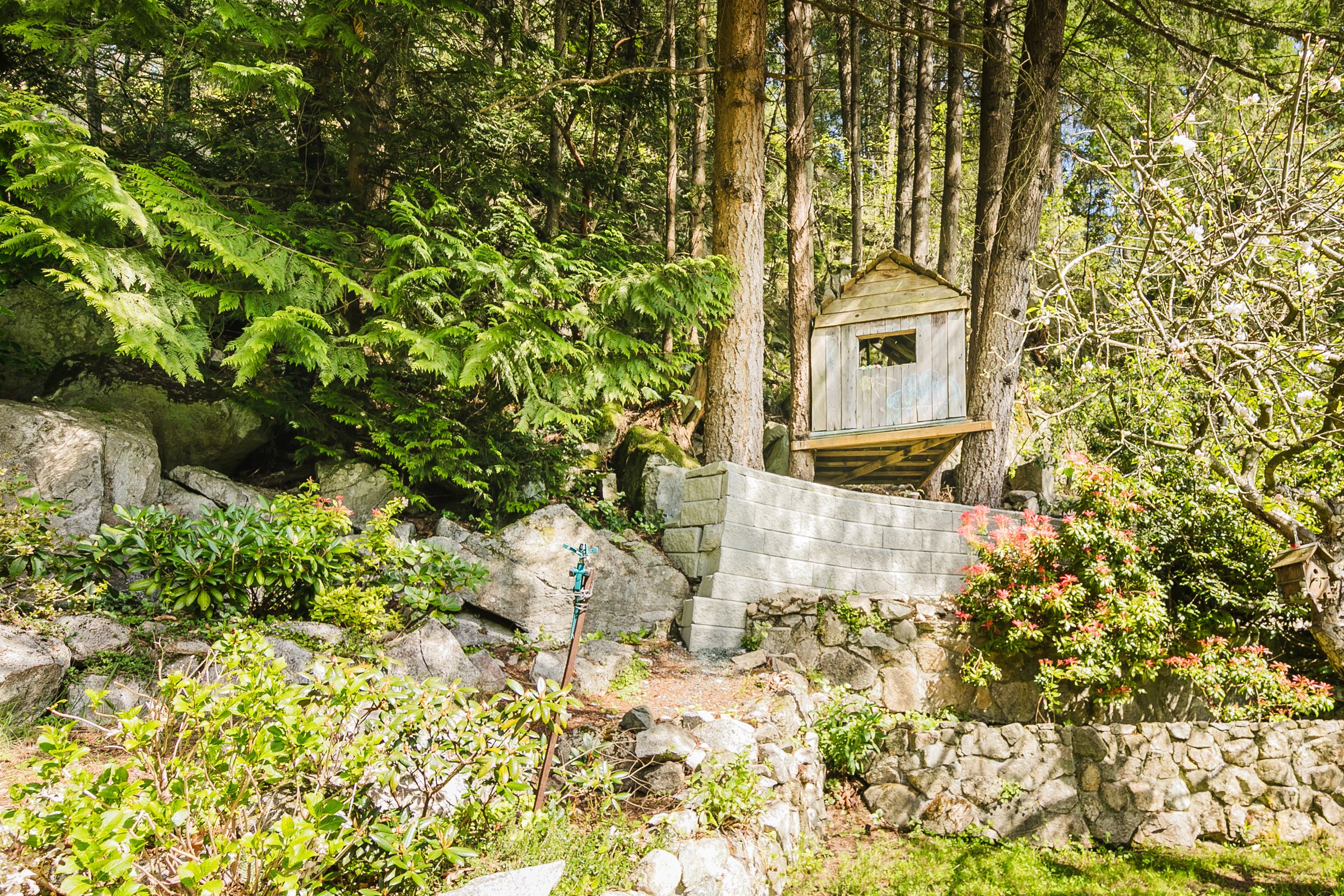 at 5753 Westport Road, Eagle Harbour, West Vancouver