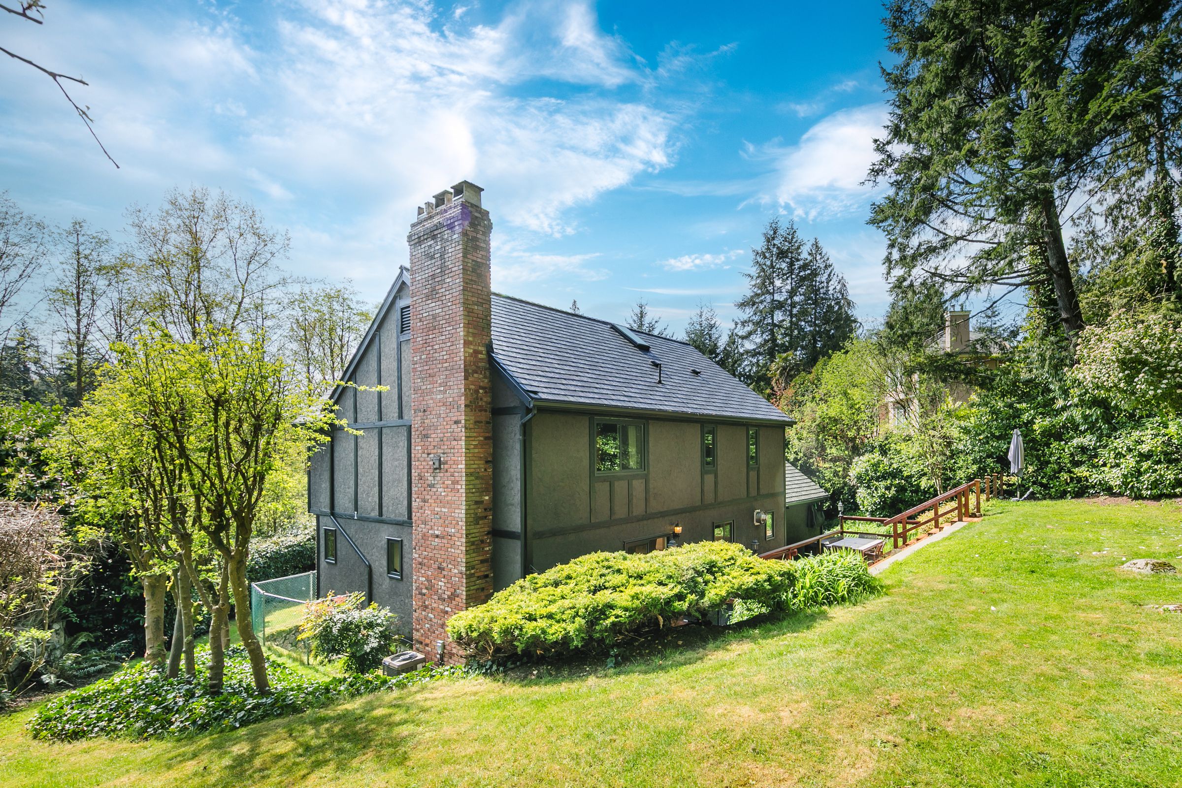 at 5753 Westport Road, Eagle Harbour, West Vancouver