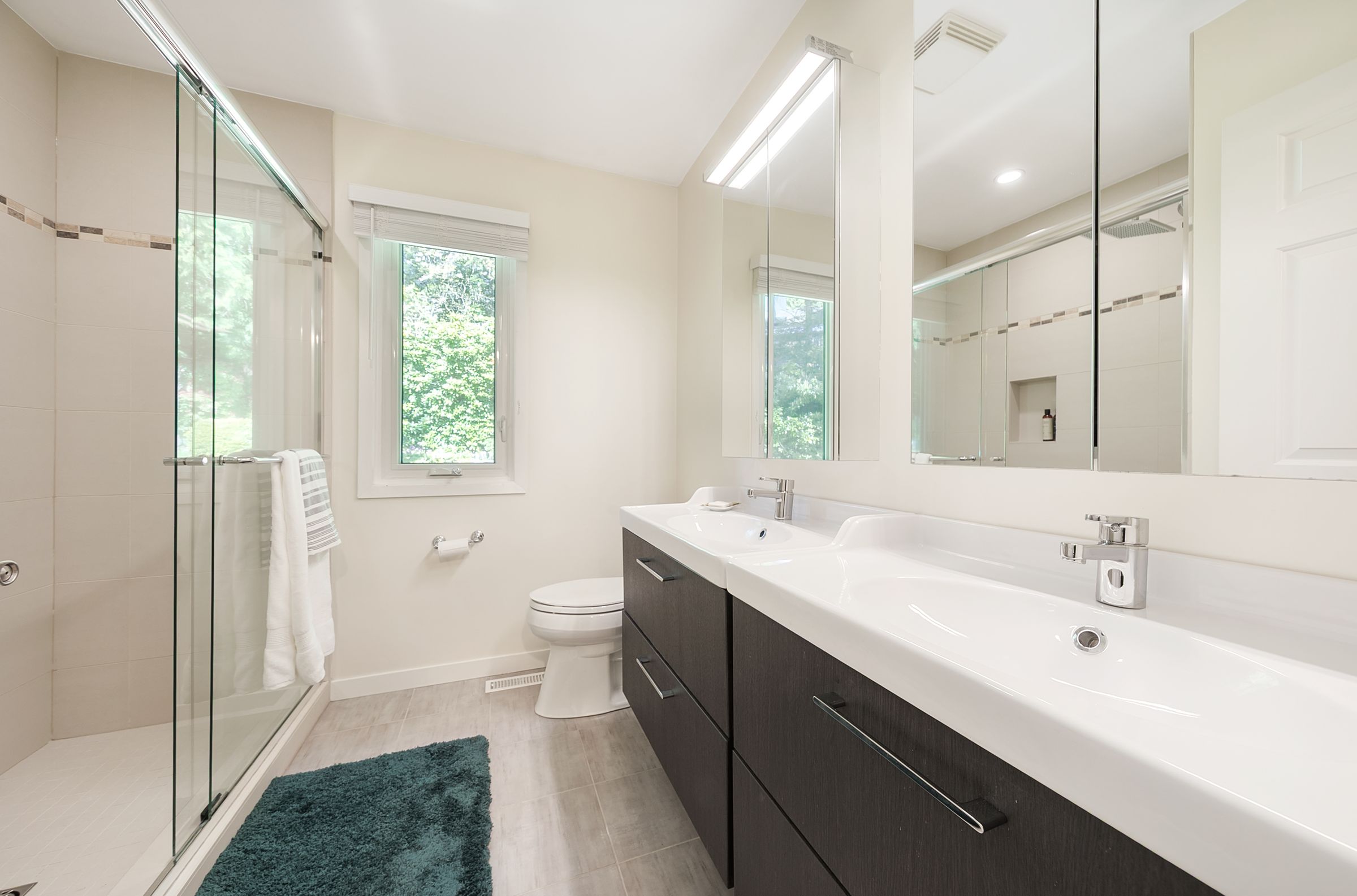 at 5753 Westport Road, Eagle Harbour, West Vancouver