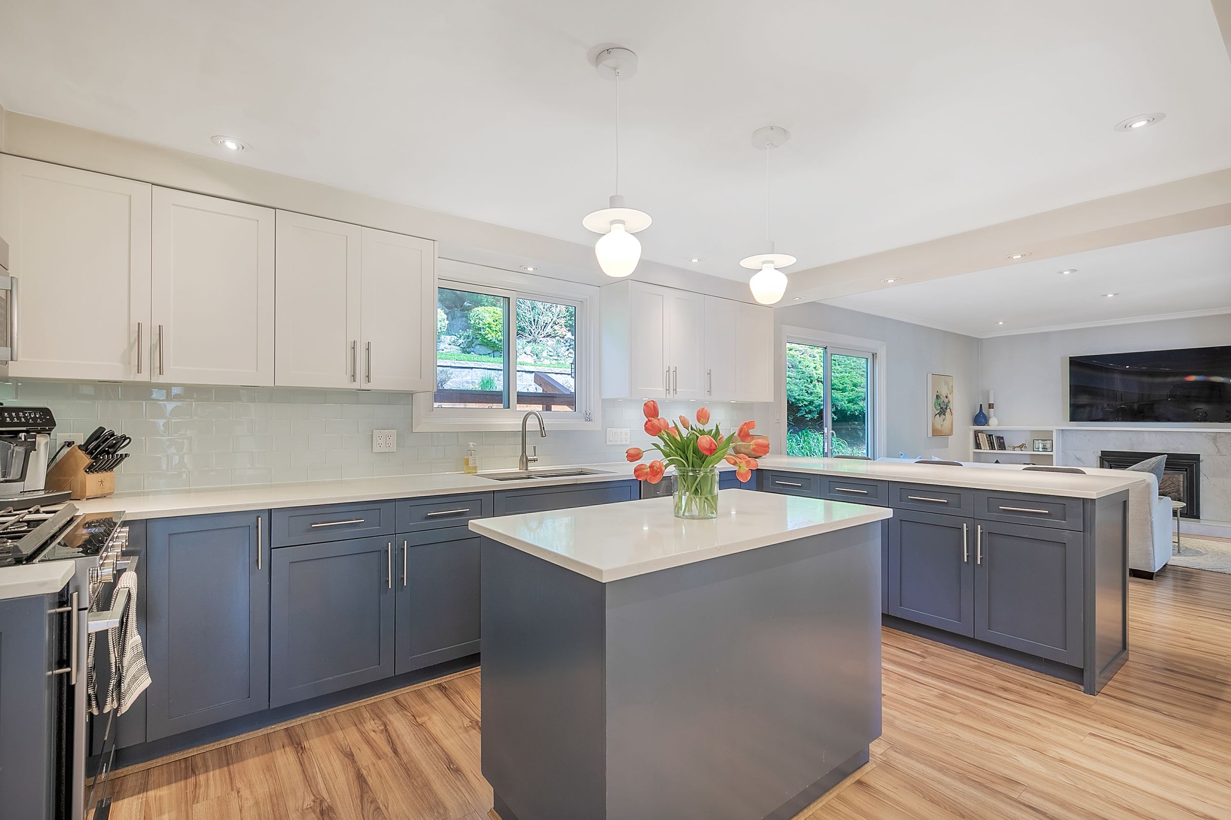 at 5753 Westport Road, Eagle Harbour, West Vancouver