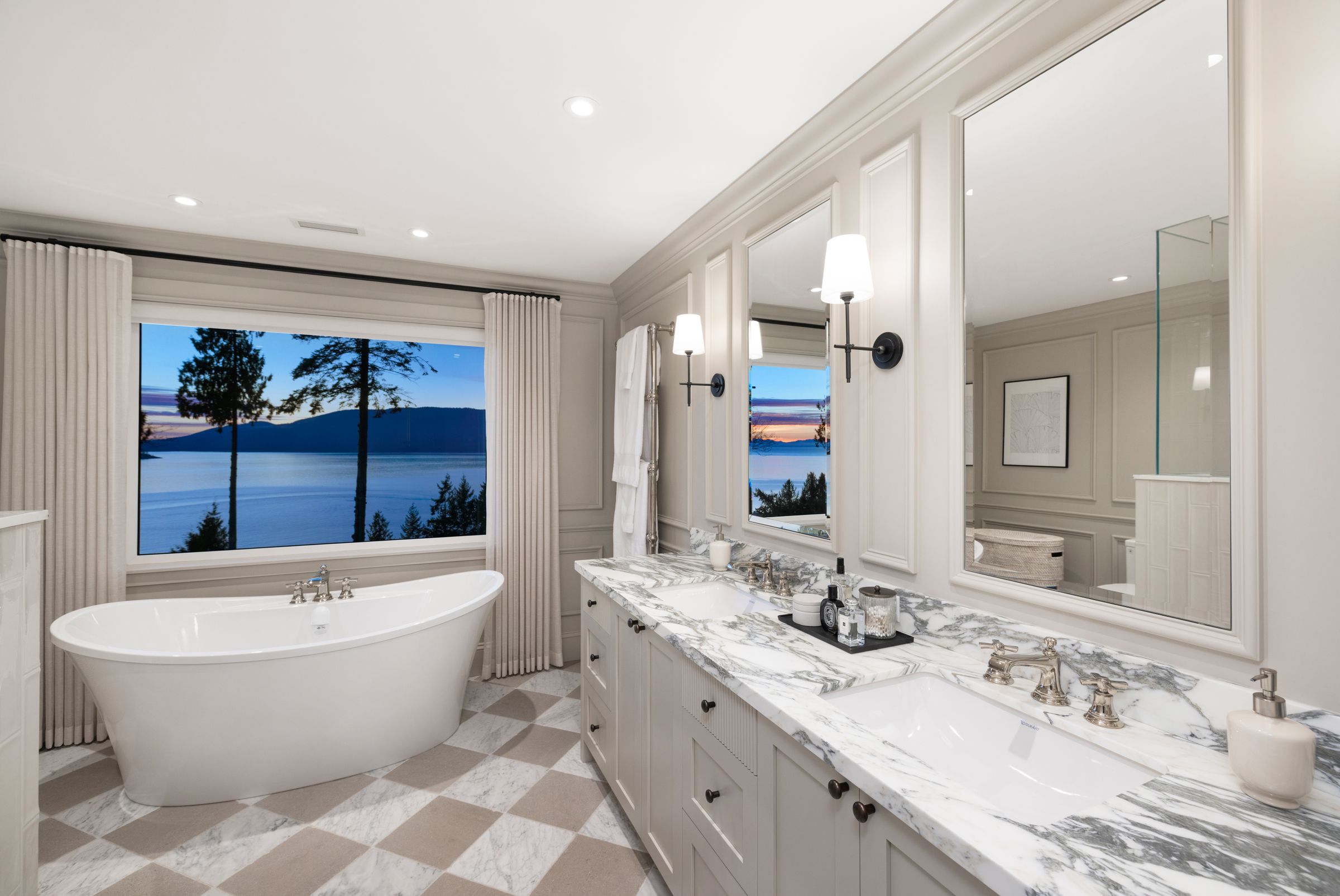  at 5450 Marine Drive, Caulfeild, West Vancouver