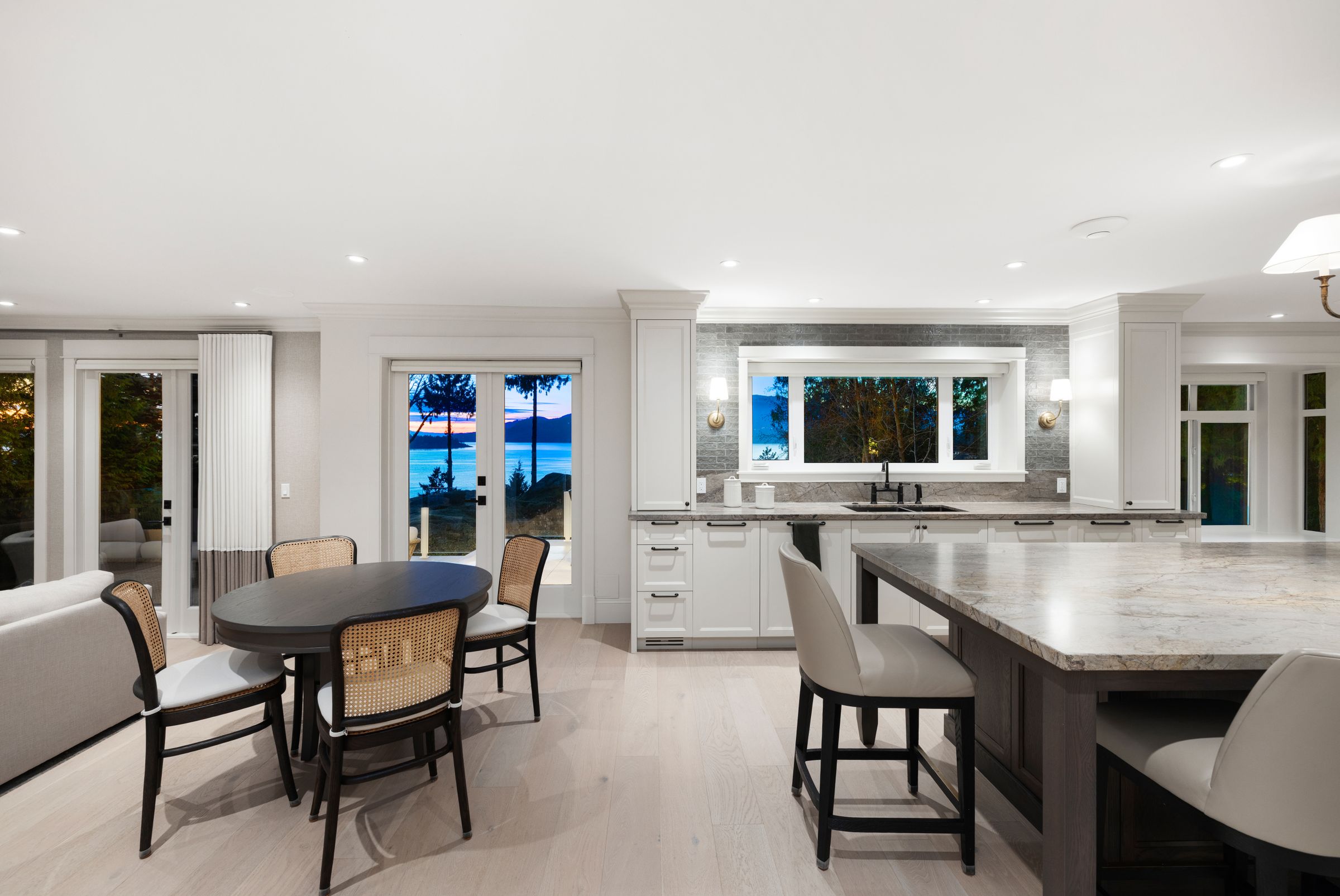  at 5450 Marine Drive, Caulfeild, West Vancouver