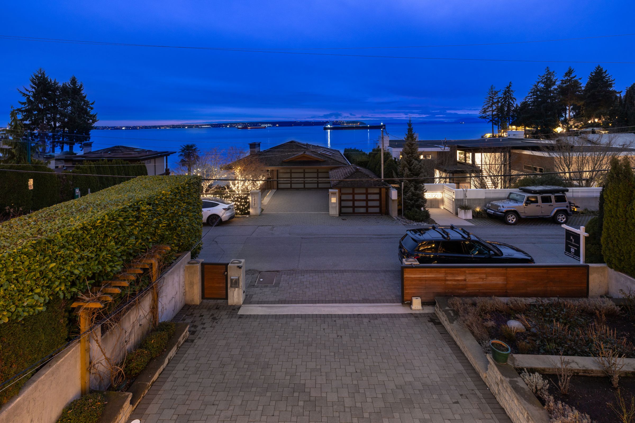 at 3373 Radcliffe Avenue, West Bay, West Vancouver