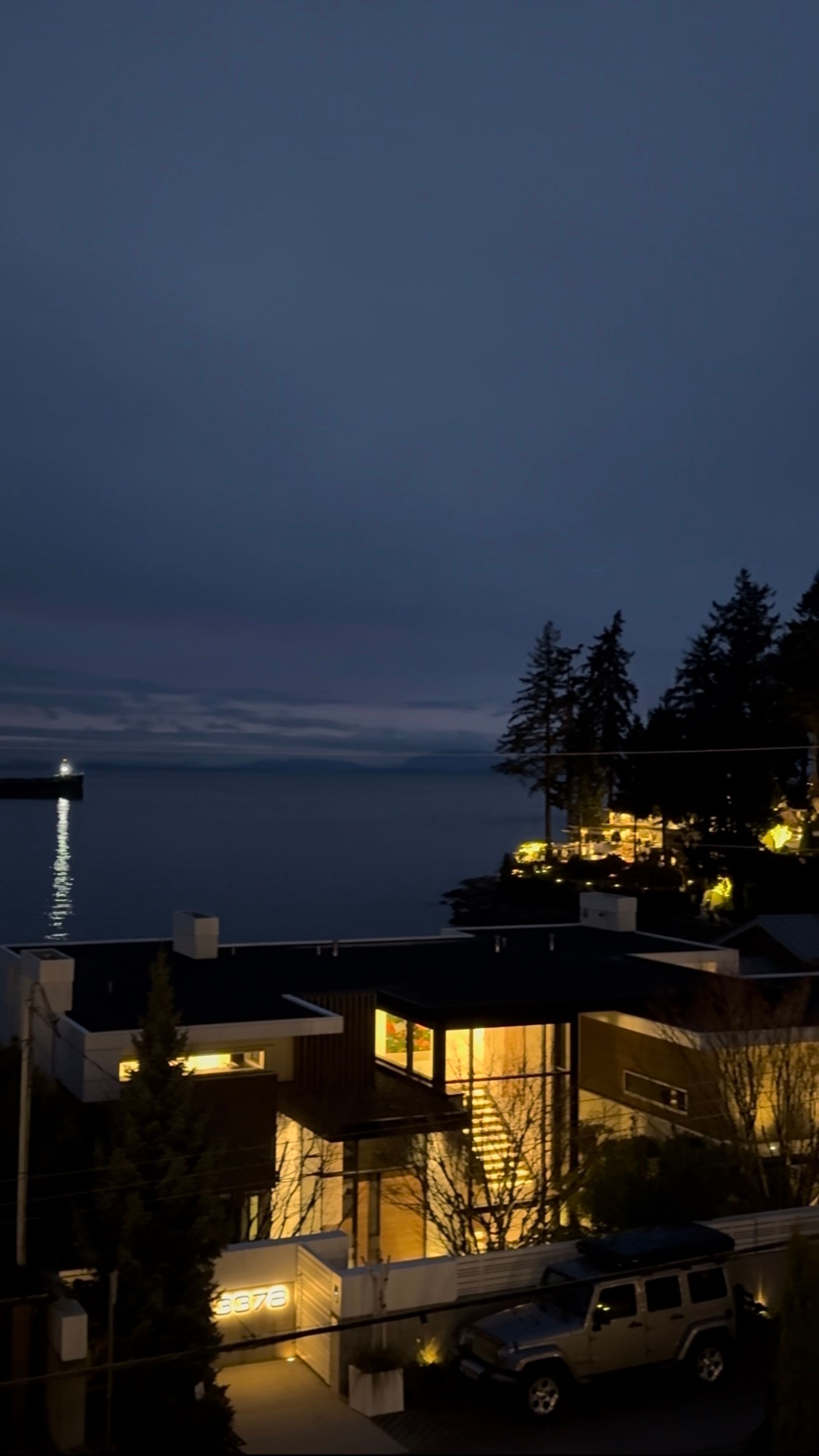  at 3373 Radcliffe Avenue, West Bay, West Vancouver