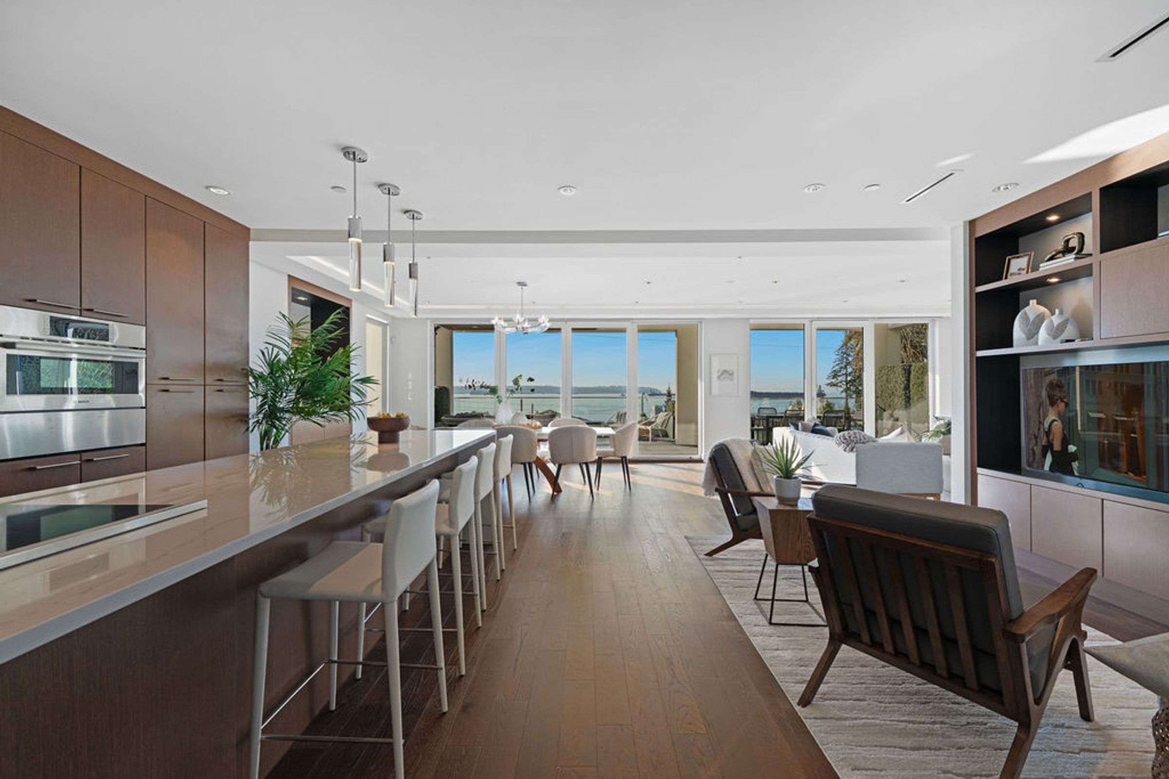  at 3373 Radcliffe Avenue, West Bay, West Vancouver