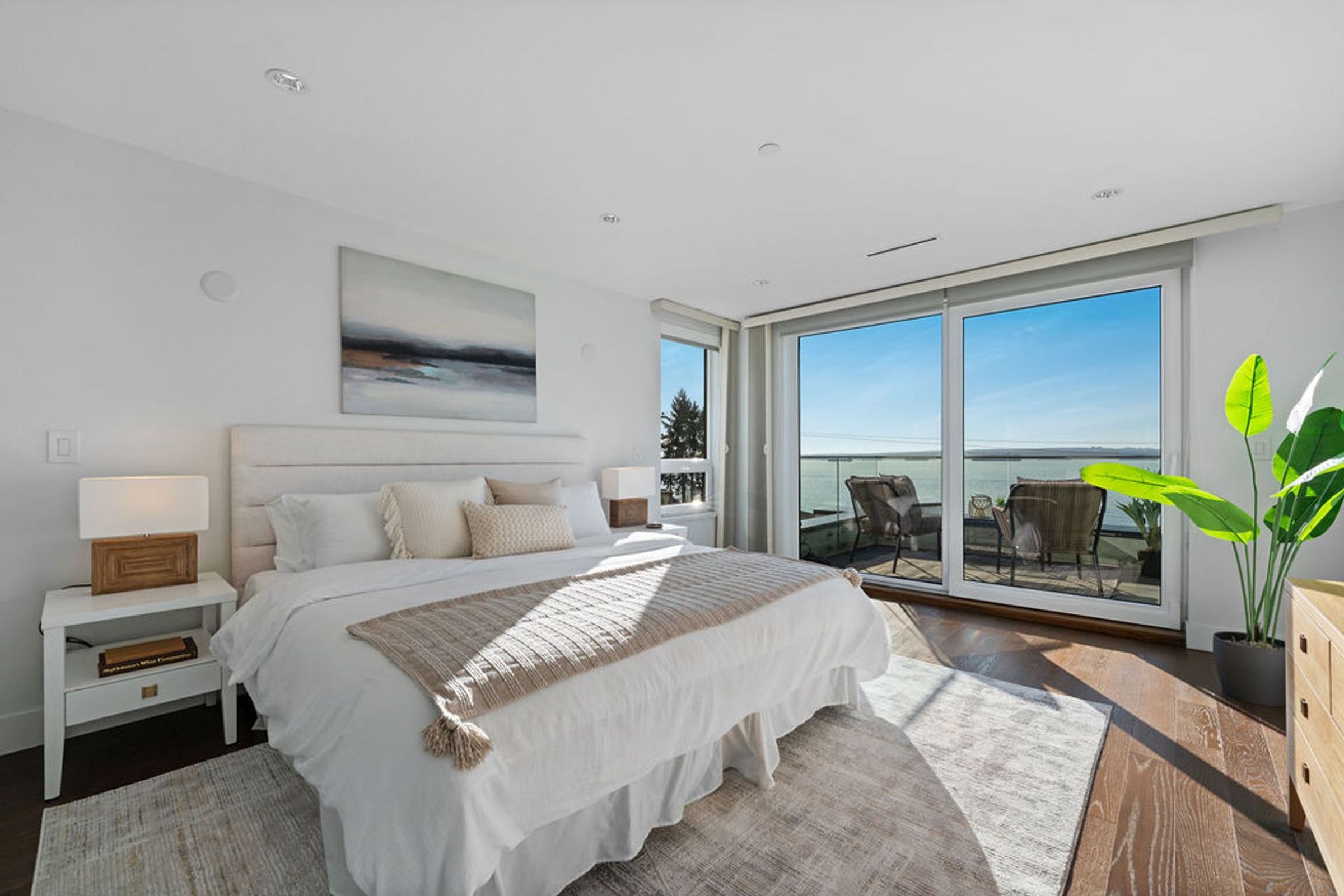  at 3373 Radcliffe Avenue, West Bay, West Vancouver