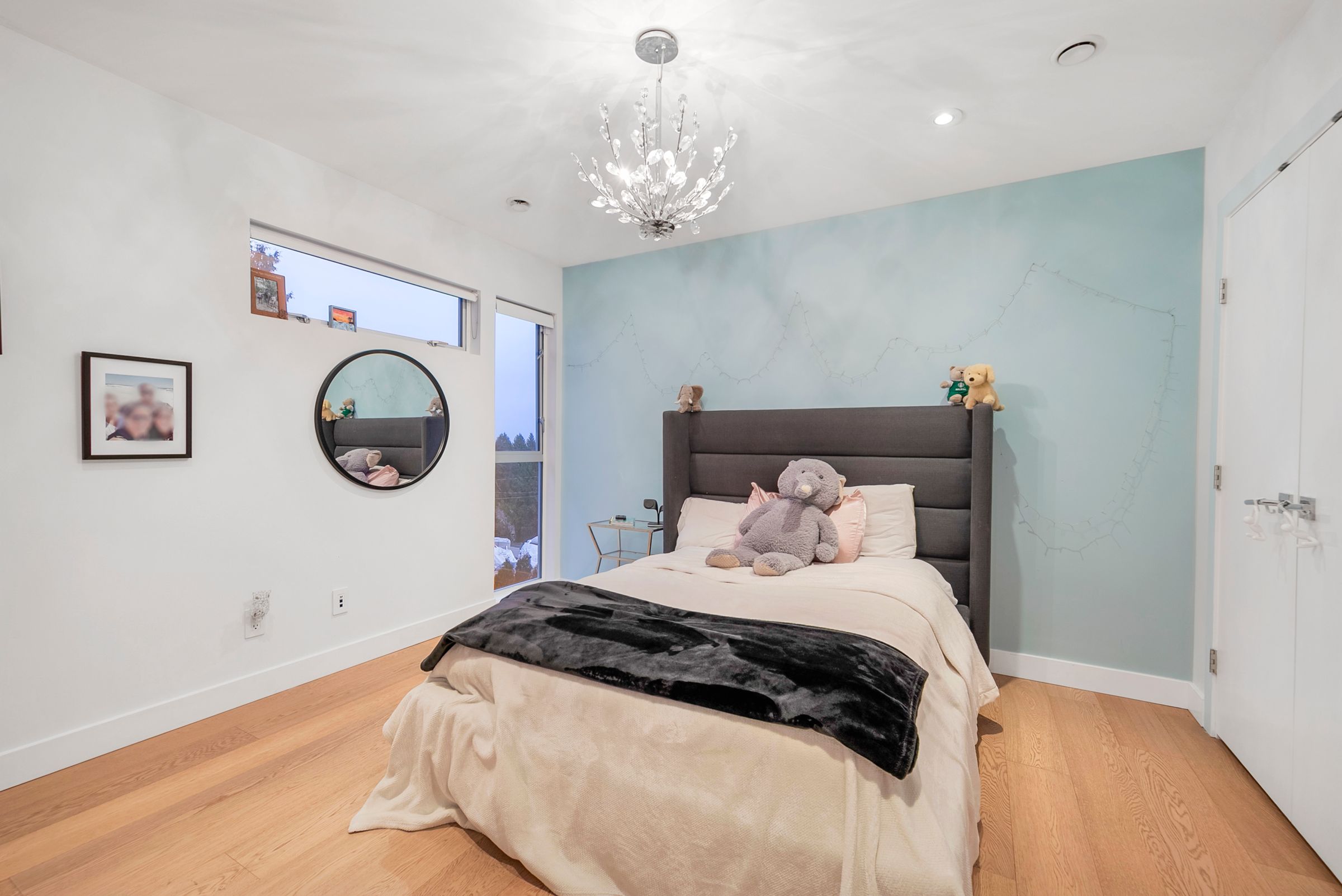  at 3305 Westmount Road, Westmount WV, West Vancouver