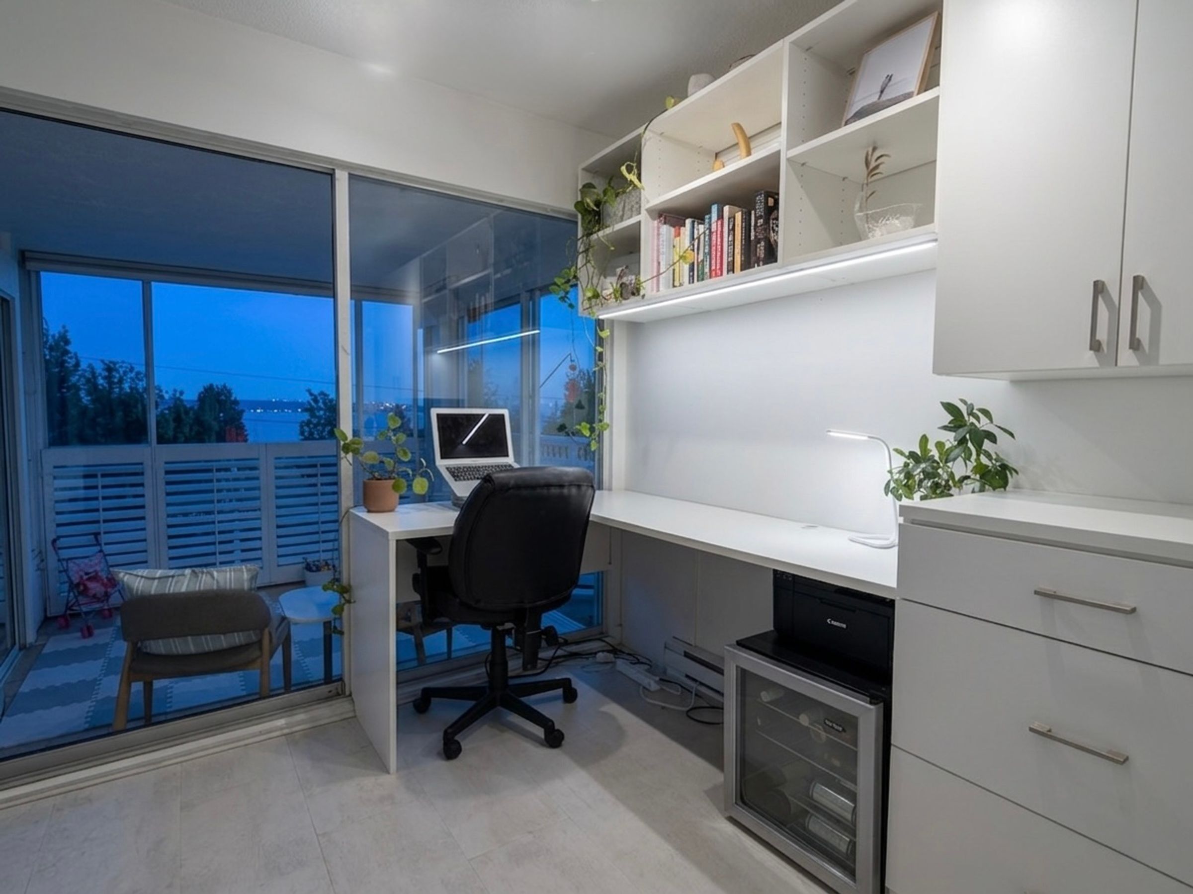 at 202 - 2440 Haywood Avenue, Dundarave, West Vancouver