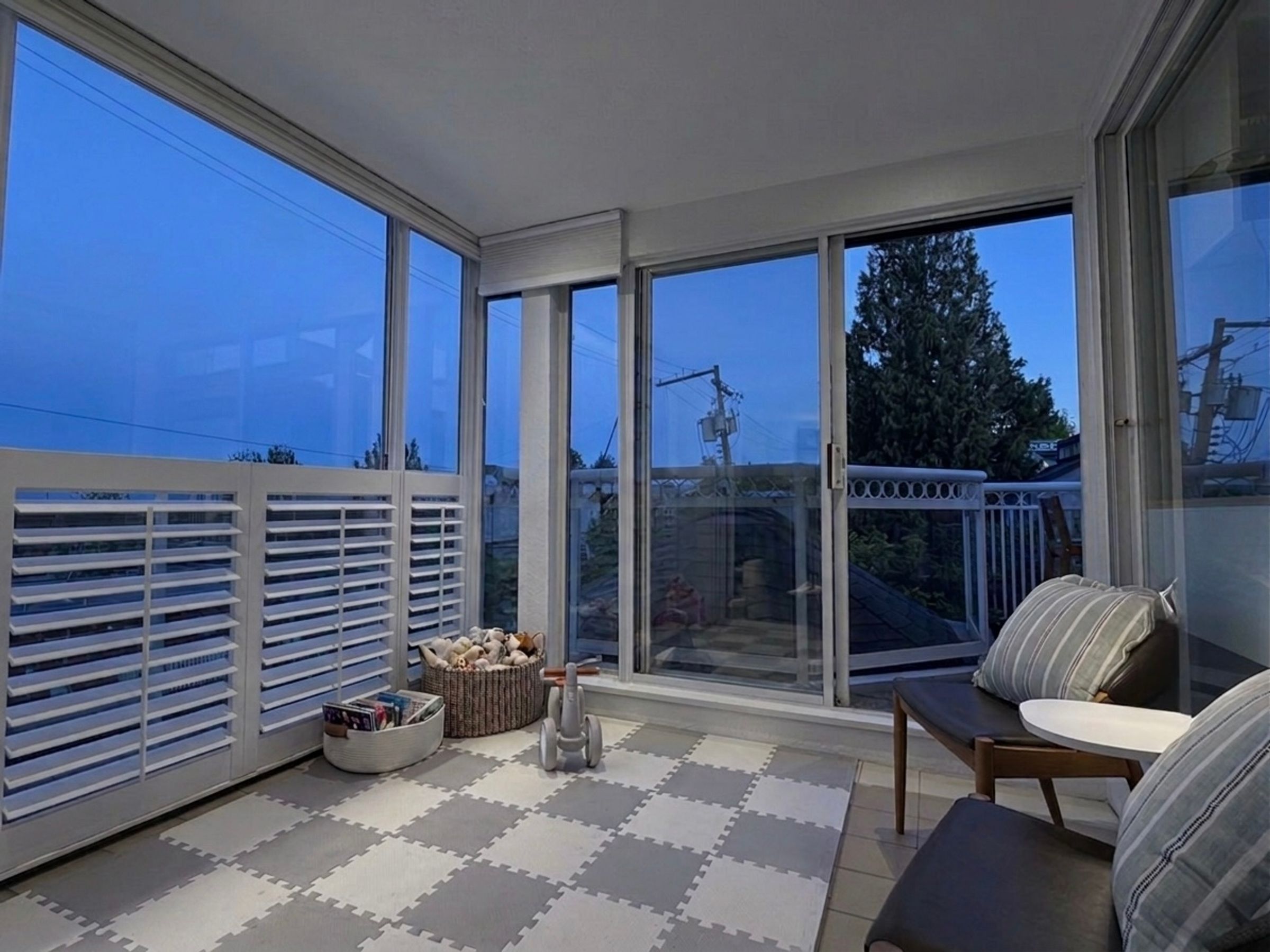  at 202 - 2440 Haywood Avenue, Dundarave, West Vancouver