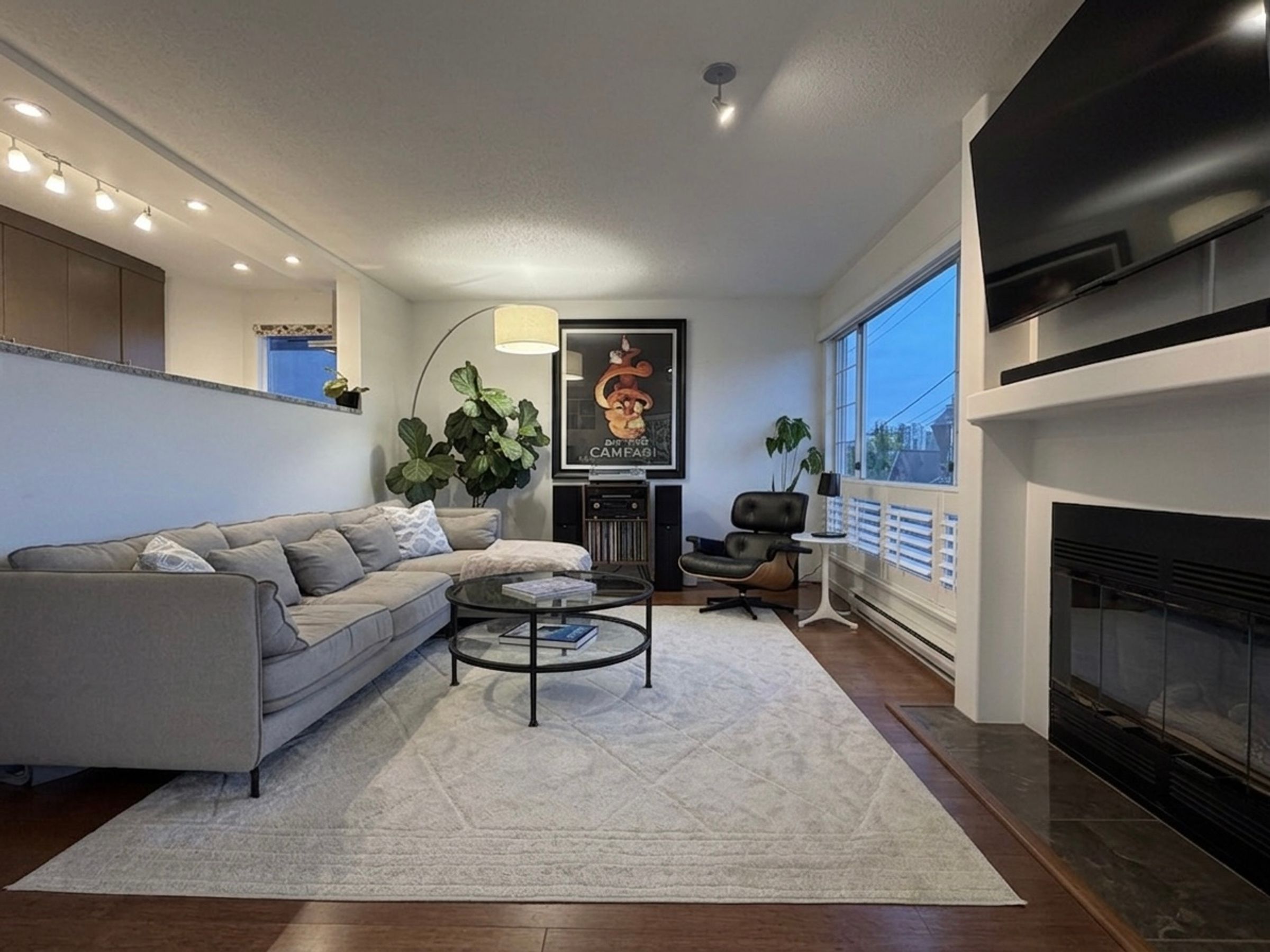 at 202 - 2440 Haywood Avenue, Dundarave, West Vancouver