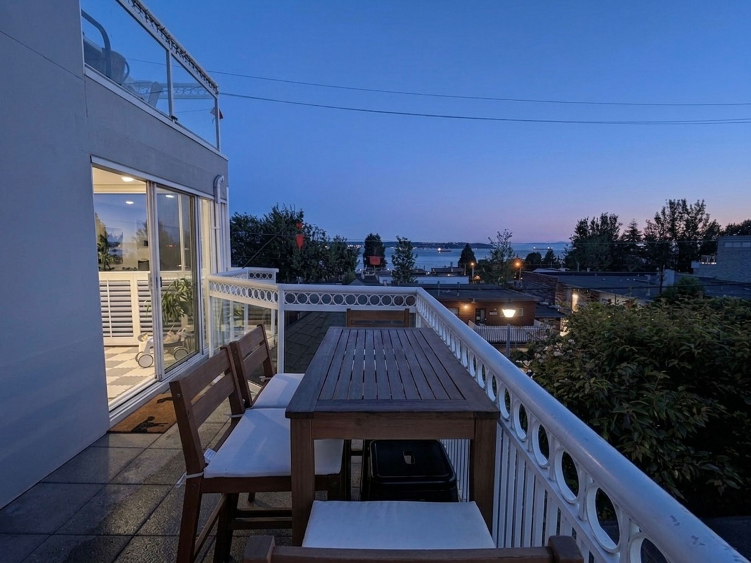  at 202 - 2440 Haywood Avenue, Dundarave, West Vancouver