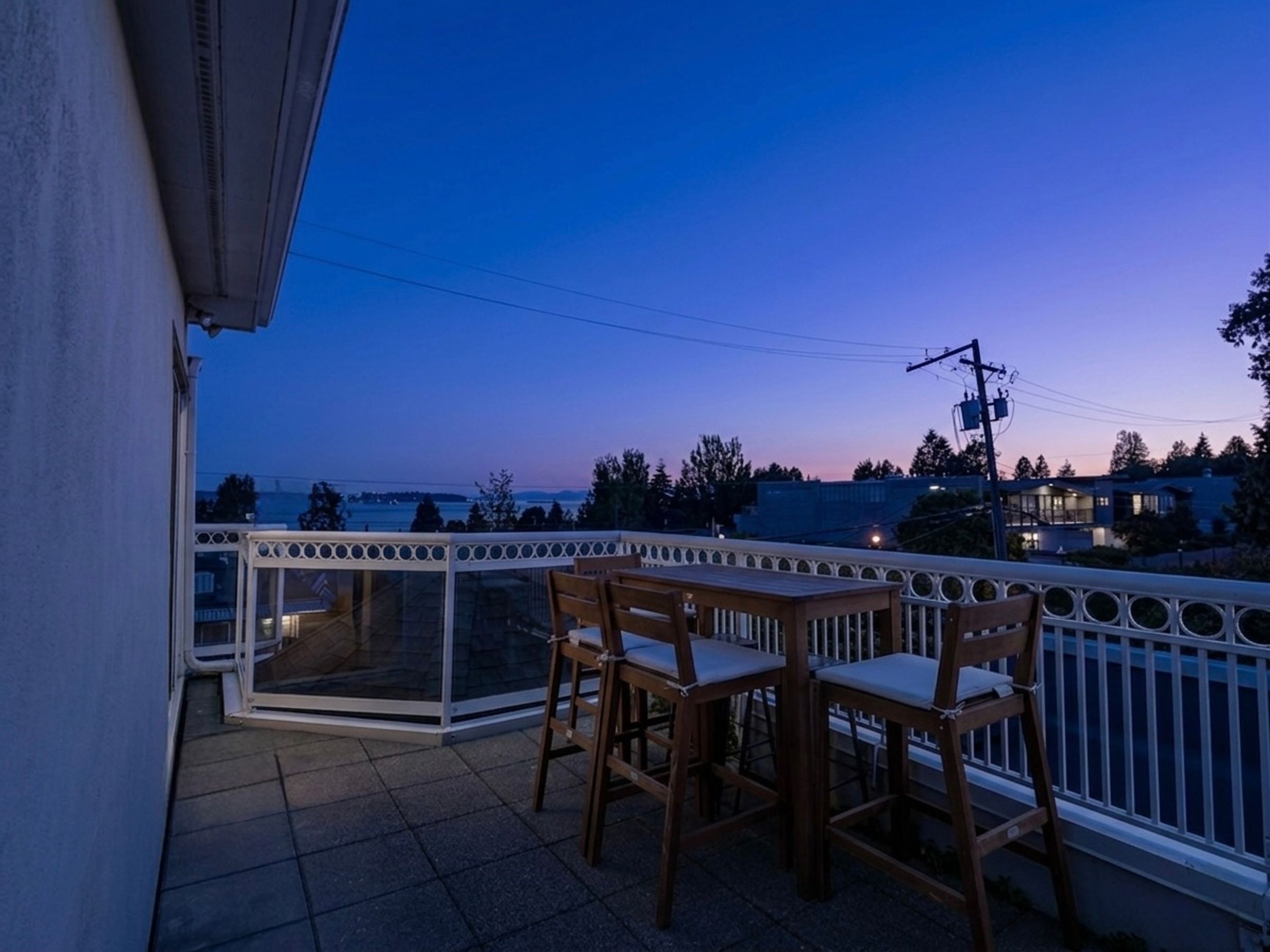  at 202 - 2440 Haywood Avenue, Dundarave, West Vancouver