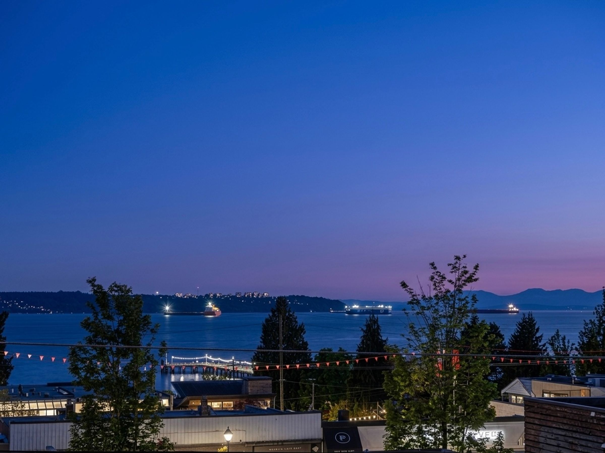  at 202 - 2440 Haywood Avenue, Dundarave, West Vancouver