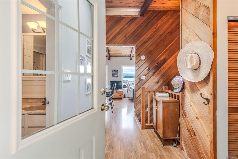 10135-klitsa-sproat-lake-port-alberni-05