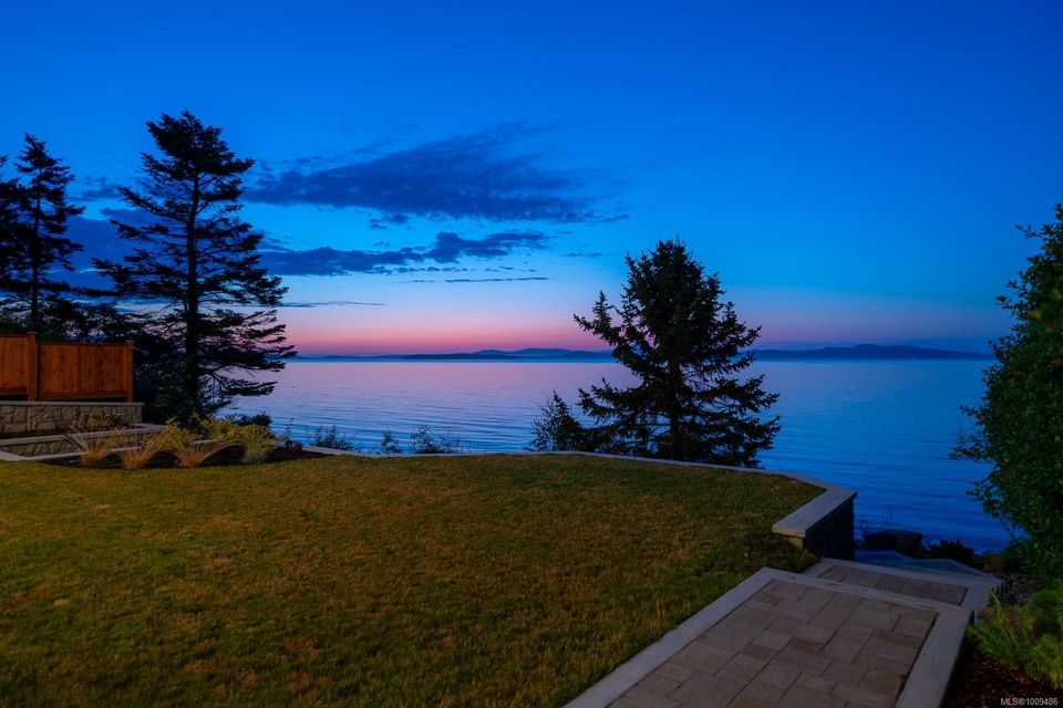 5411-parker-cordova-bay-saanich-east-05