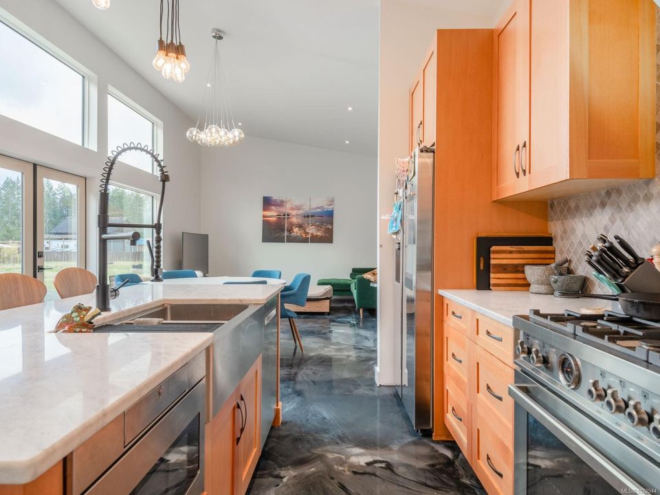 6415-walker-port-alberni-port-alberni-05