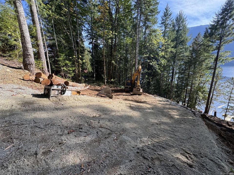 19350-pacific-rim-sproat-lake-port-alberni-02