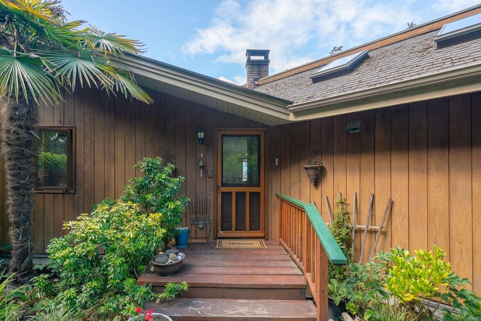 150-jenkins-salt-spring-gulf-islands-05