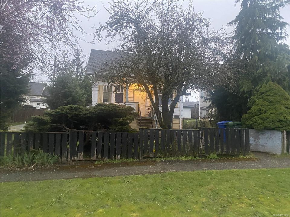 3785-8th-port-alberni-port-alberni-02