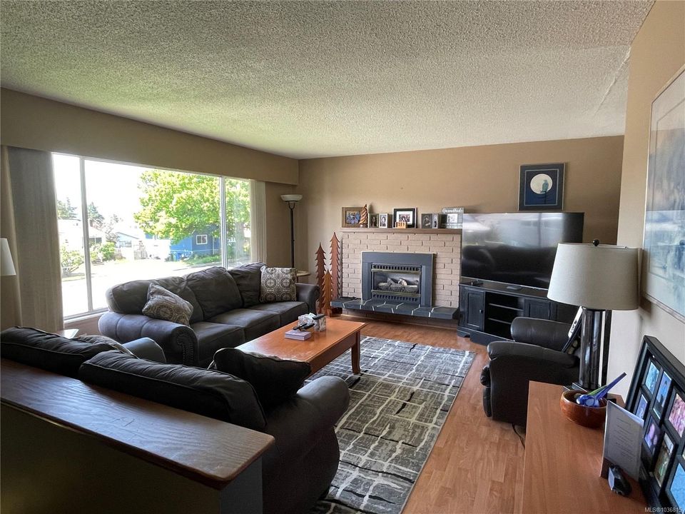 2617-10th-port-alberni-port-alberni-03