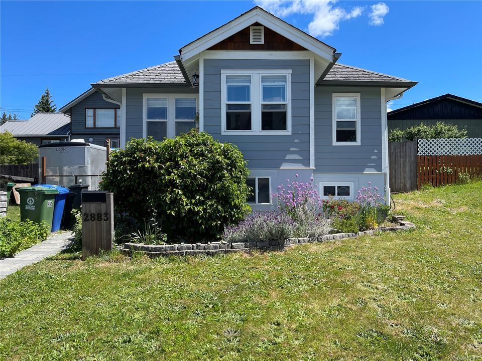 2883-1st-port-alberni-port-alberni-02