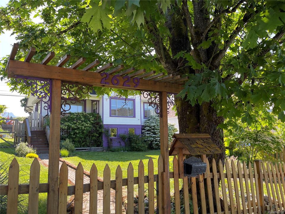 2629-2nd-port-alberni-port-alberni-02