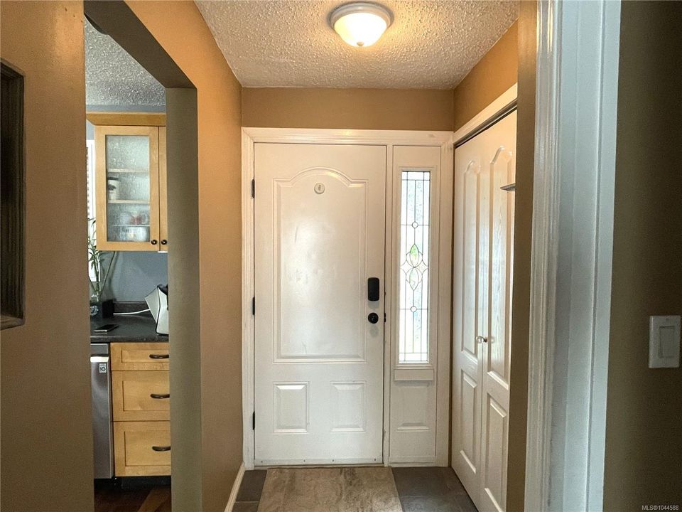 4251-8th-port-alberni-port-alberni-02