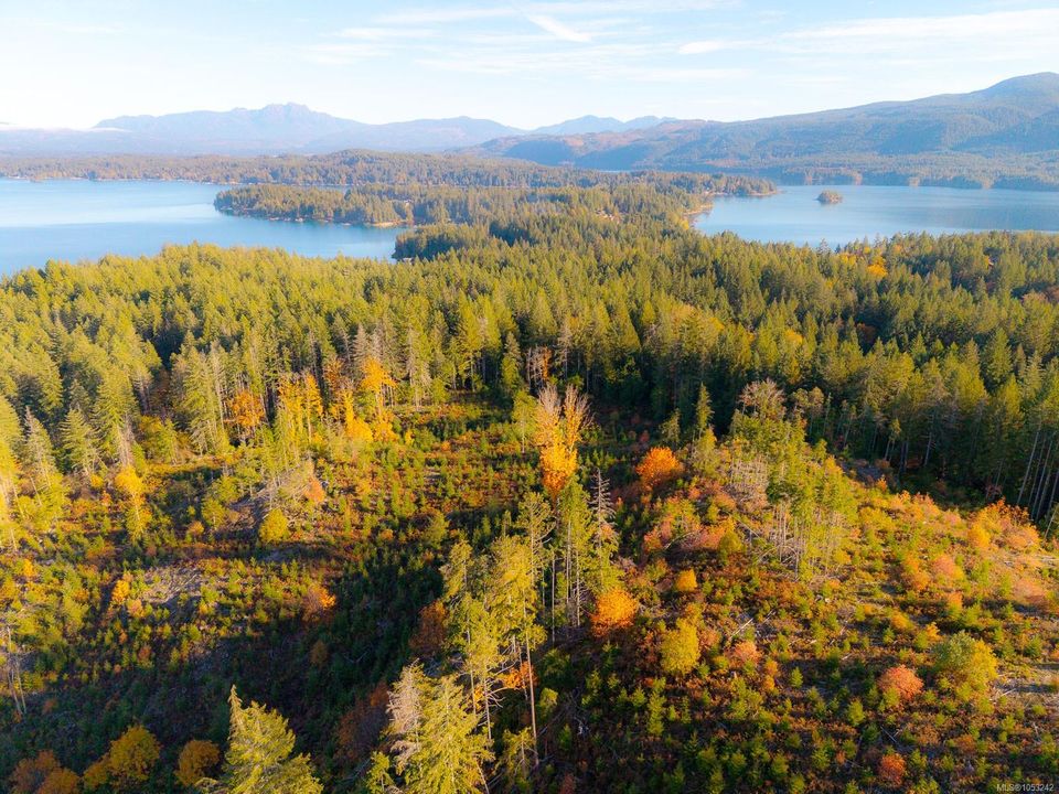 10700-tilly-sproat-lake-port-alberni-02