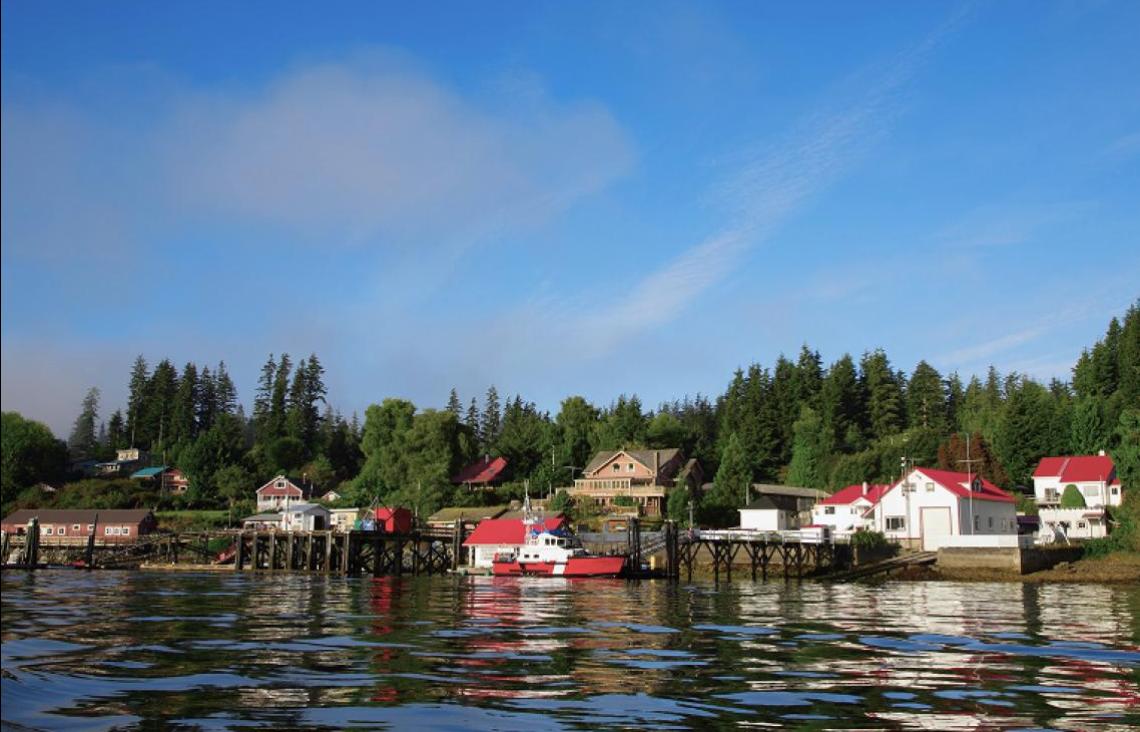 Beautiful lake houses in Bamfield
