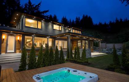 262233082-1 at 4090 Almondel Road, Bayridge, West Vancouver