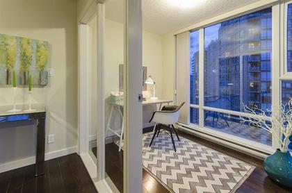 262087171-10 at 2806 - 583 Beach Crescent, Yaletown, Vancouver West