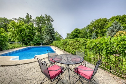 mls-105 at 2 Appelbe Court, Georgetown, Halton Hills