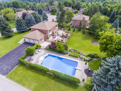 mls-21 at 2 Appelbe Court, Georgetown, Halton Hills