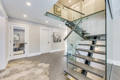 mls-9 at 500 Chillingham Crescent, Eastlake, Oakville