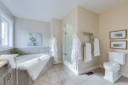 Master Ensuite - 1806 Glenvista Dr, Oakville - Elite3 & Team at  Glenvista Drive, Iroquois Ridge North, Oakville