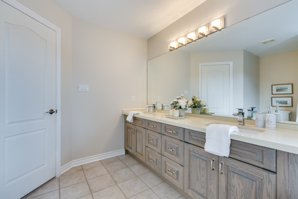 Master Ensuite - 1806 Glenvista Dr, Oakville - Elite3 & Team at  Glenvista Drive, Iroquois Ridge North, Oakville