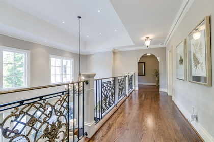 2nd Floor Landing - 55 Arbour Dr, Oakville - Elite3 & Team at 55 Arbour Drive, Eastlake, Oakville