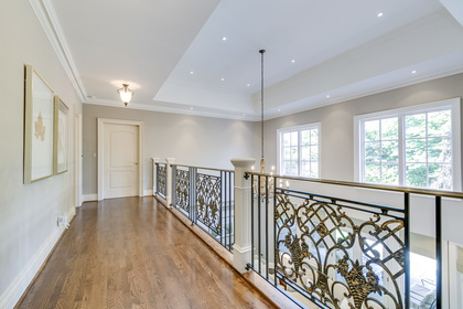 2nd Floor Landing - 55 Arbour Dr, Oakville - Elite3 & Team at 55 Arbour Drive, Eastlake, Oakville