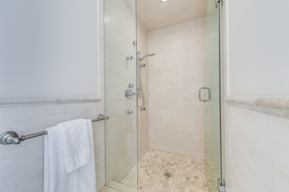 Master Ensuite - 55 Arbour Dr, Oakville - Elite3 & Team at 55 Arbour Drive, Eastlake, Oakville