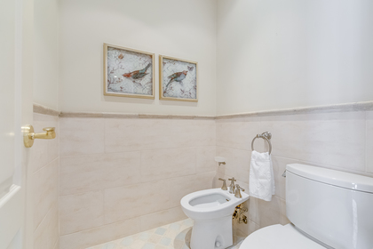 Master Ensuite - 55 Arbour Dr, Oakville - Elite3 & Team at 55 Arbour Drive, Eastlake, Oakville