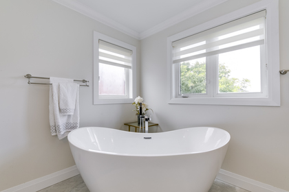 Master Ensuite - 2459 Bon Echo Dr, Oakville - Elite3 & Team at 2459 Bon Echo Drive, Iroquois Ridge North, Oakville