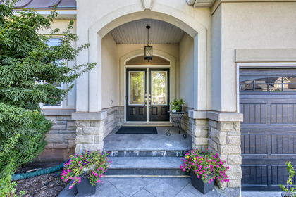 Front Porch - 1276 Kestell Blvd, Oakville - Elite3 & Team at 1276 Kestell Boulevard, Iroquois Ridge North, Oakville