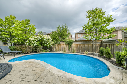 Backyard - Sylvia Dr, Oakville - Elite3 & Team at 2443 Sylvia Drive, Iroquois Ridge North, Oakville