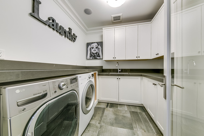 Laundry Room - 1283 Whiteoaks Ave, Mississauga - Elite3 & Team at 1283 Whiteoaks Avenue, Lorne Park, Mississauga