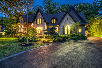 Twilight - 1283 Whiteoaks Ave, Mississauga - Elite3 & Team at 1283 Whiteoaks Avenue, Lorne Park, Mississauga