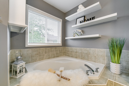 Master Ensuite - 368 Kittridge Rd, Oakville - Elite3 & Team at 368 Kittridge Road, Iroquois Ridge North, Oakville