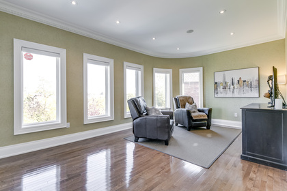 Master Bedroom Sitting Area - 2415 Lyndhurst Dr, Oakville - Elite3 & Team at 2415 Lyndhurst Drive, Iroquois Ridge North, Oakville