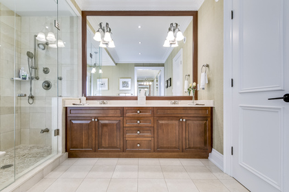 Master Ensuite - 2415 Lyndhurst Dr, Oakville - Elite3 & Team at 2415 Lyndhurst Drive, Iroquois Ridge North, Oakville