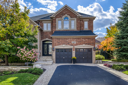 Exterior - 2460 Bon Echo Dr, Oakville - Elite3 & Team at 2460 Bon Echo Drive, Iroquois Ridge North, Oakville