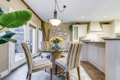 Breakfast Area - 2460 Bon Echo Dr, Oakville - Elite3 & Team at 2460 Bon Echo Drive, Iroquois Ridge North, Oakville